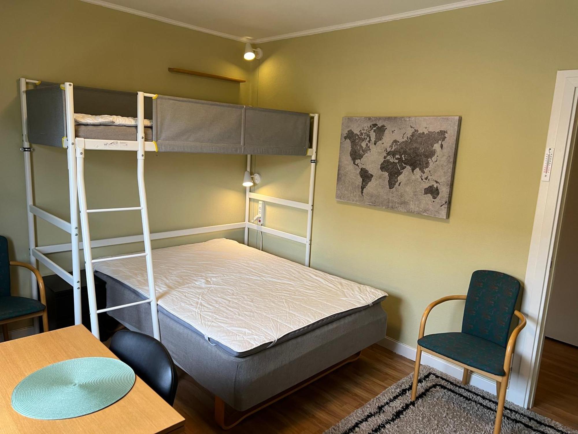 Central, University - Centralt, Hoegskolan - 3 Rooms Χάλμσταντ Εξωτερικό φωτογραφία