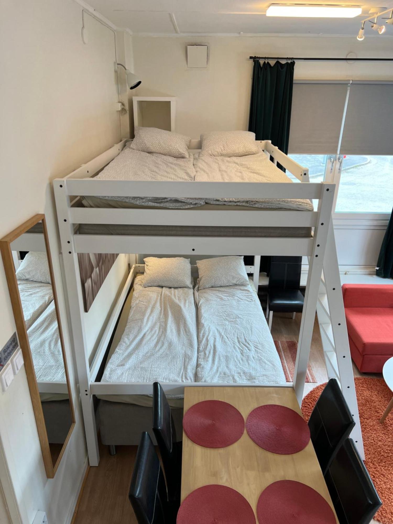 Central, University - Centralt, Hoegskolan - 3 Rooms Χάλμσταντ Εξωτερικό φωτογραφία